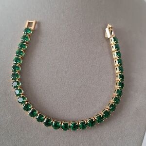 5mm Emerald cushion shape diamond cut tennis bracelet